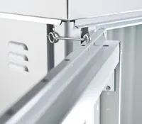 Geräteschrank Windhaken
