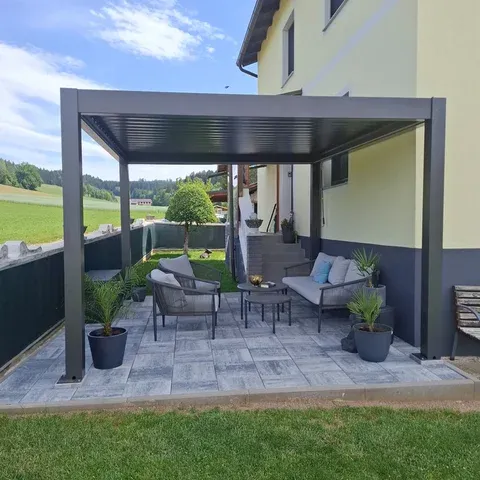 Kundenfoto Pergola in der Farbe dunkelgrau